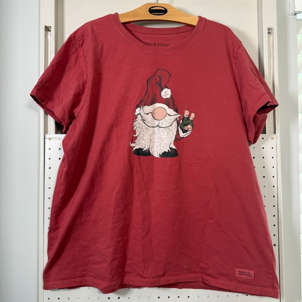 Life is Good Women's Red Graphic Gnome‎ Santa Short Sleeve Crusher Tee - 2XL